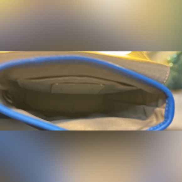 COACH Track Small Flap Crossbody In Signature Canvas! - Picture 9 of 11